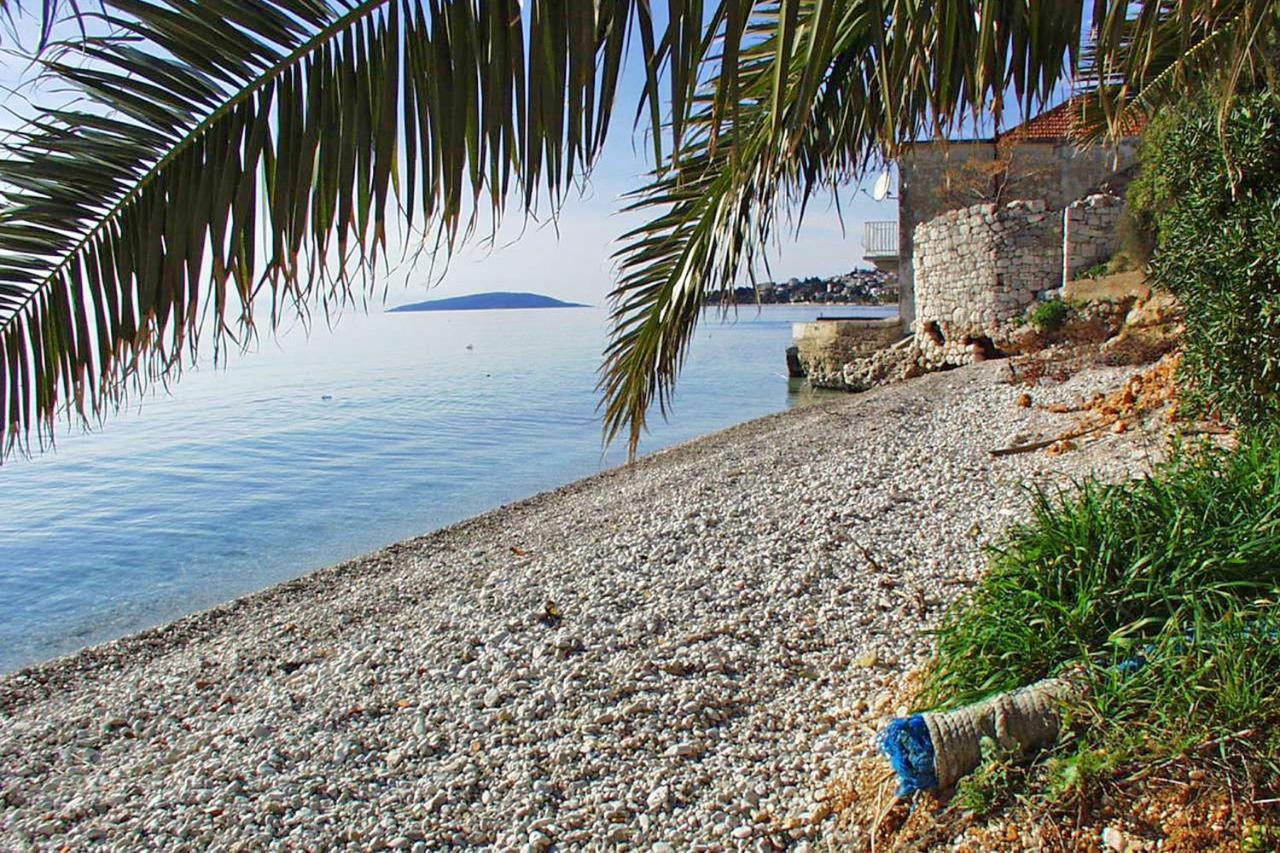 Apartments By The Sea Brist, Makarska - 11078 المظهر الخارجي الصورة