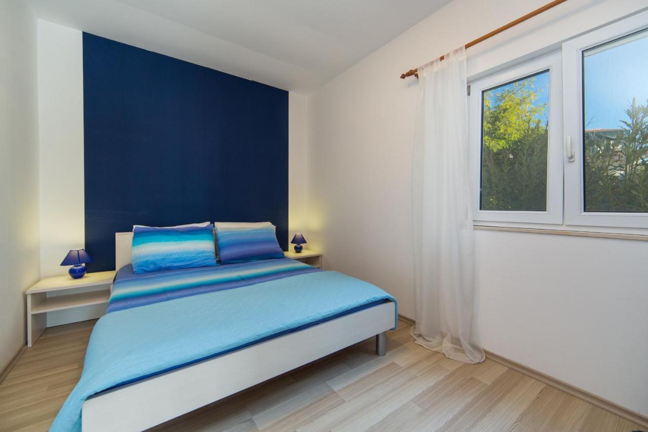 Apartments By The Sea Brist, Makarska - 11078 المظهر الخارجي الصورة