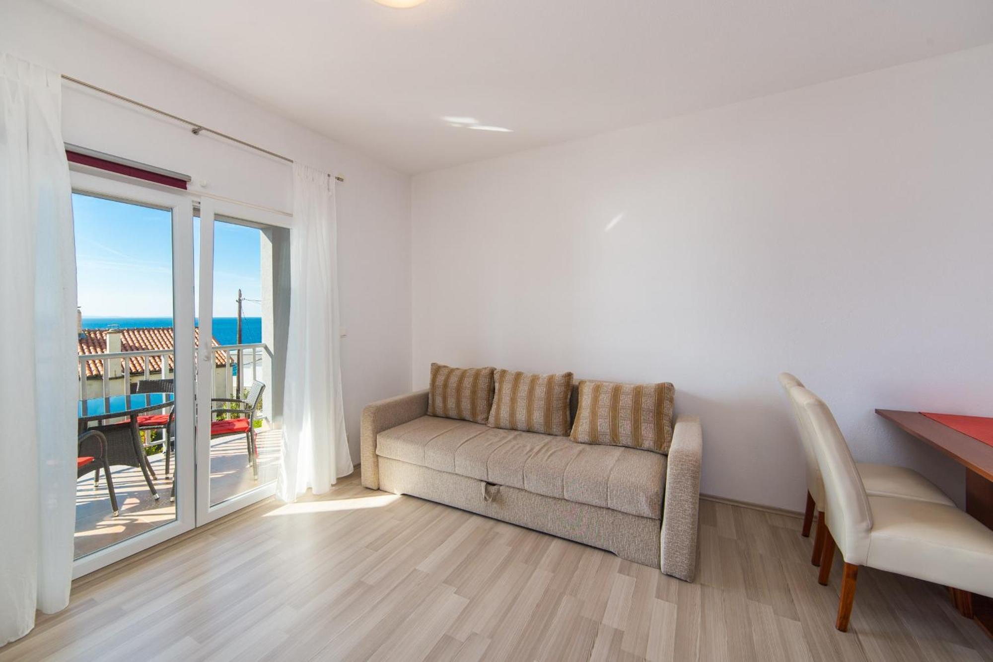 Apartments By The Sea Brist, Makarska - 11078 الغرفة الصورة