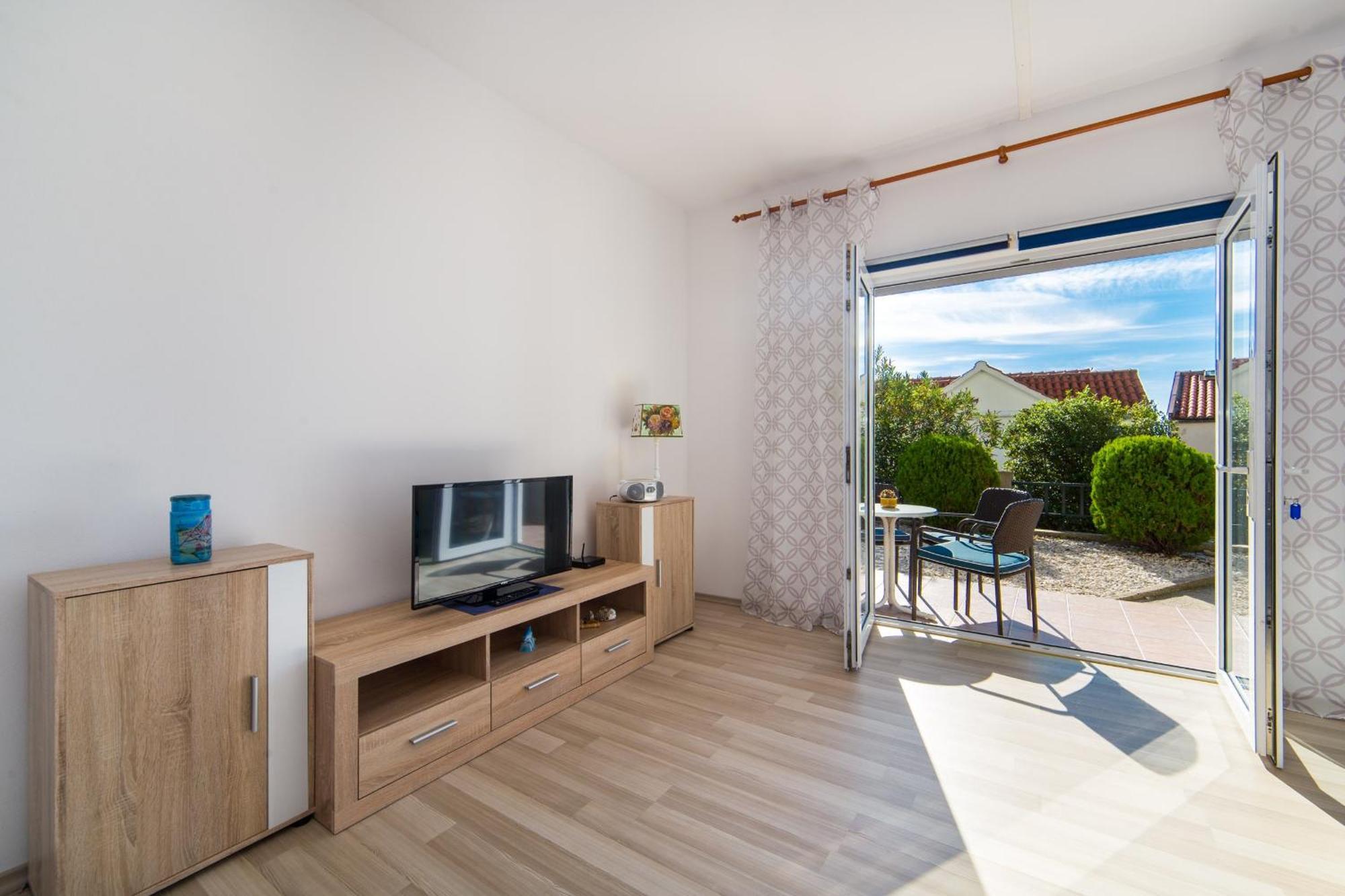 Apartments By The Sea Brist, Makarska - 11078 الغرفة الصورة